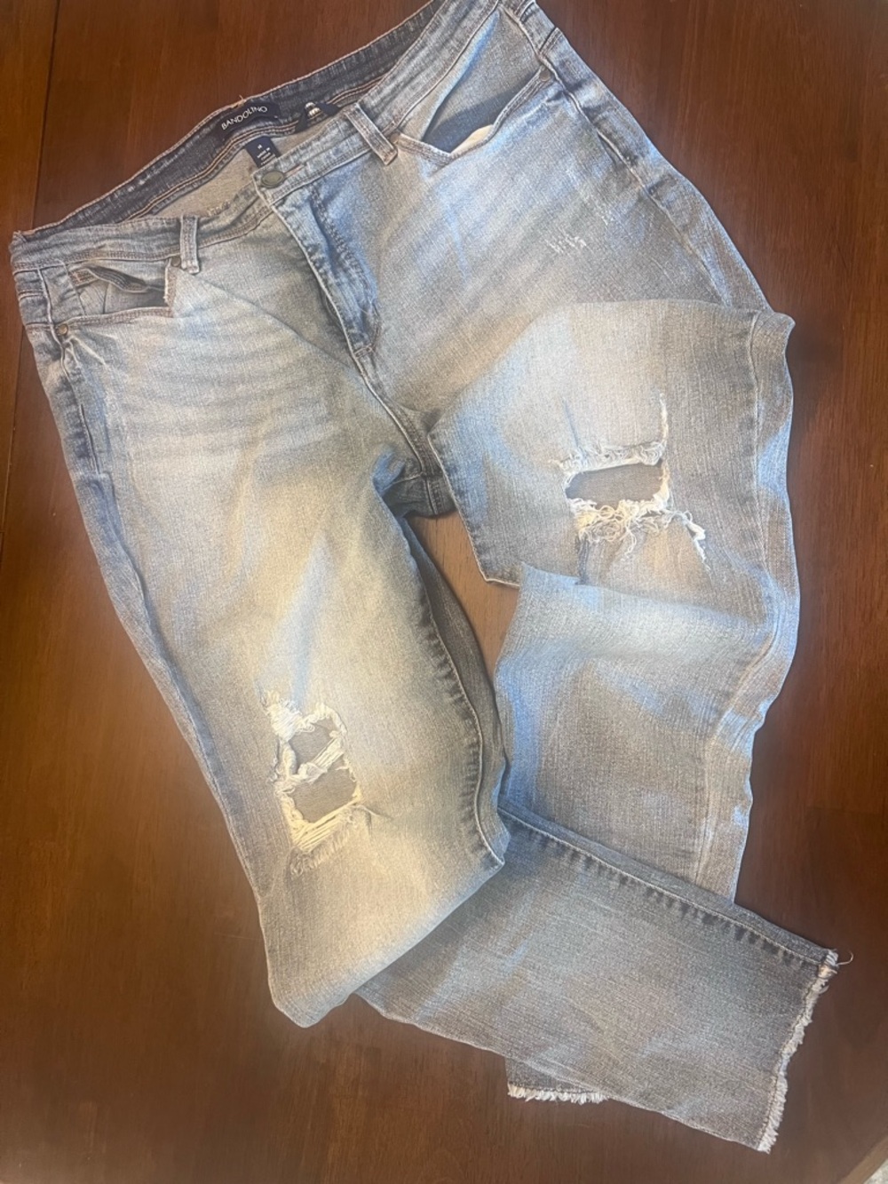 Bandolino Light Wash Distressed Ankle Jeans